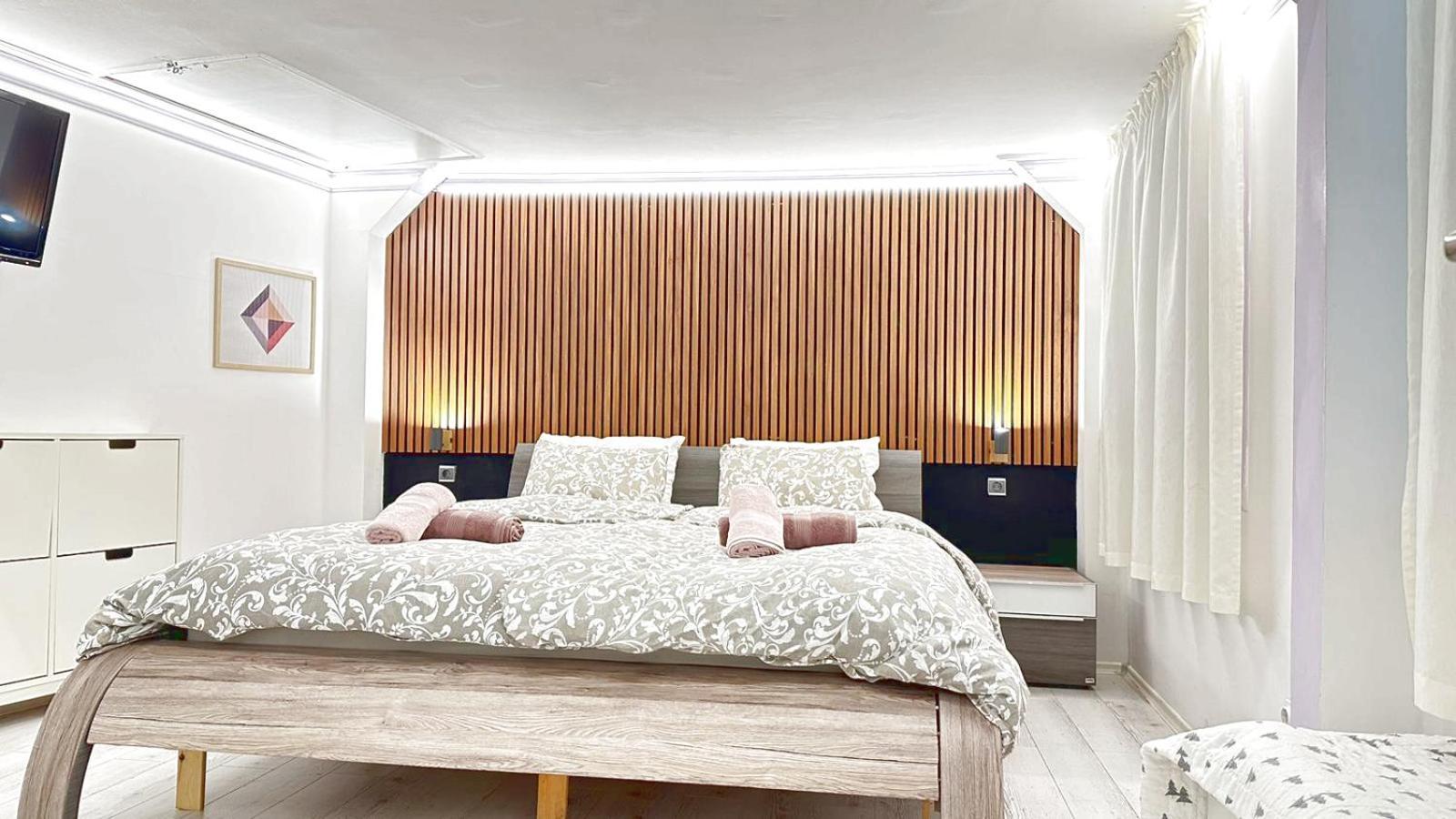 Yes, Yes! Lovely Apartment Good Amenities Budapest Center Buitenkant foto