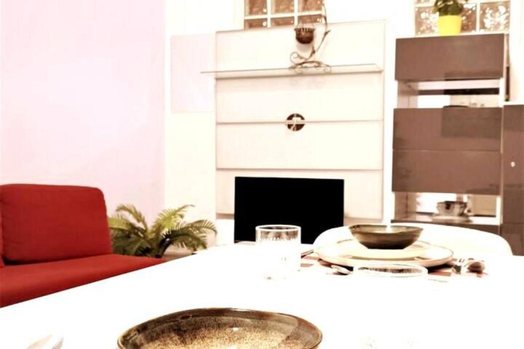 Yes, Yes! Lovely Apartment Good Amenities Budapest Center Buitenkant foto