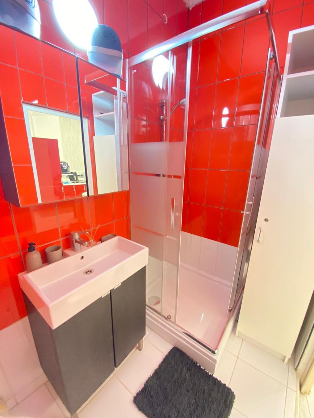 Yes, Yes! Lovely Apartment Good Amenities Budapest Center Buitenkant foto